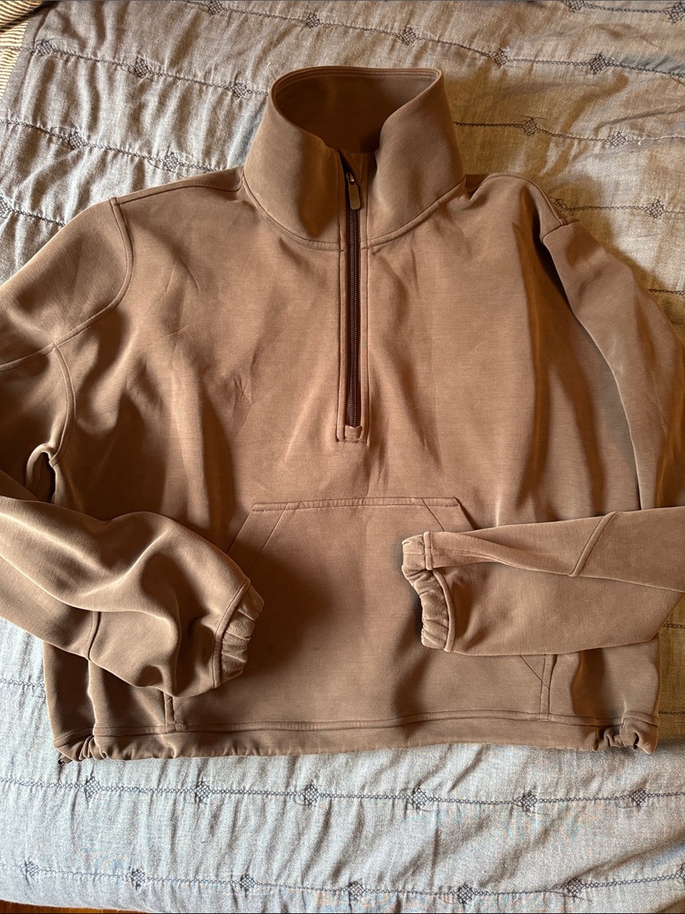 Lululemon wundermost quarter zip. Brown